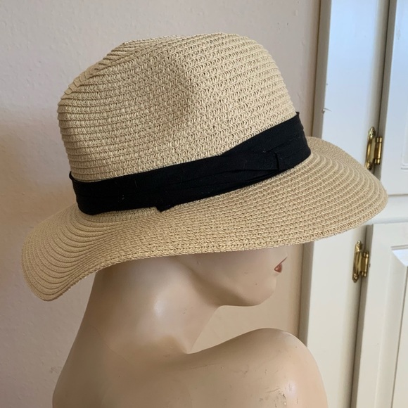 NWT..ANYCOSY…hat - Picture 5 of 8